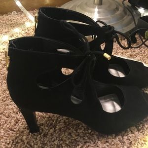 Black Formal Heels